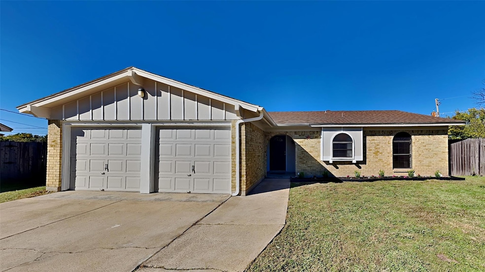 6425 Dorchester Trail, North Richland Hills, TX 76182 - photo 1