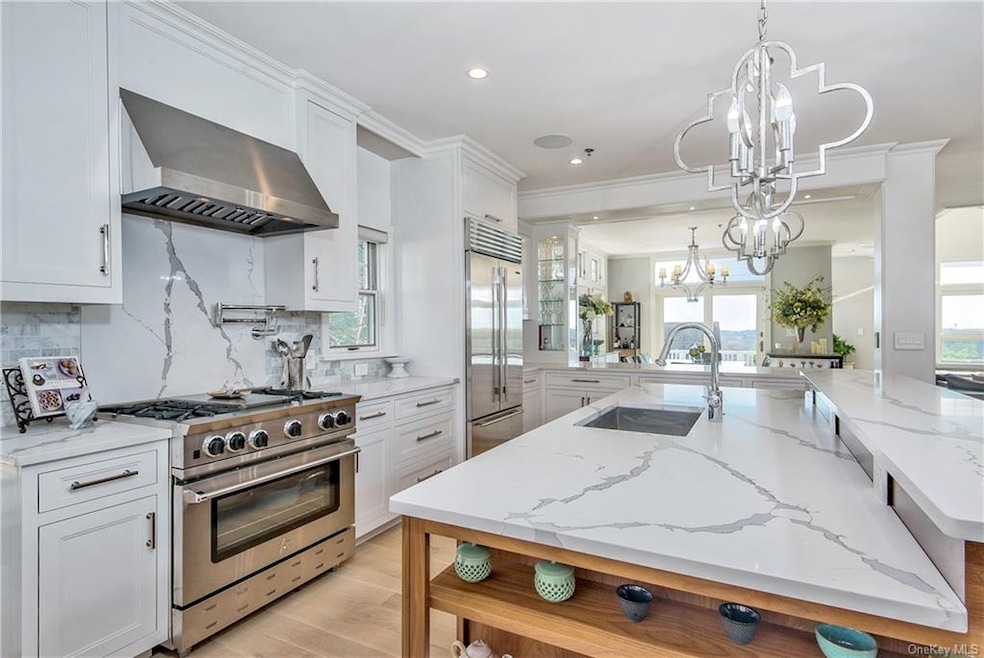 Sold $1,260,000 • Co-Listing Agent