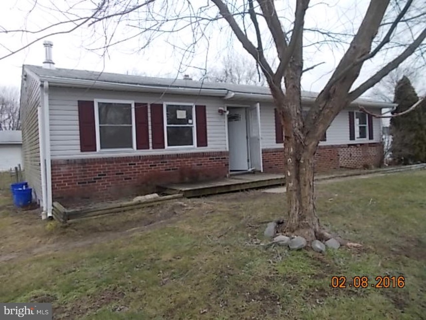 7 Lakeview Terrace, Mount Holly, NJ 08060 - photo 1