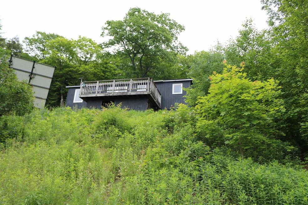 261 Starbuck Rd, Pomfret, VT 05084 - photo 1