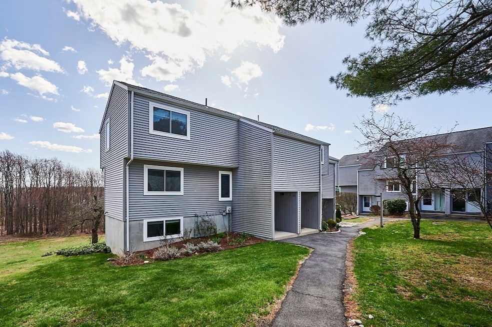 24 Autumn Ln, Amherst, MA 01002 - photo 1