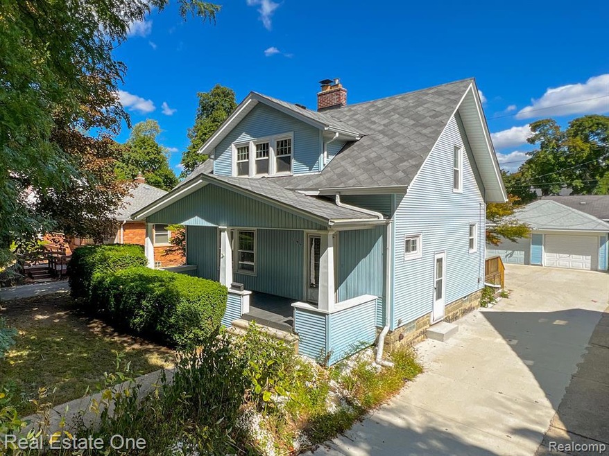 classic Craftsman-style bungalow!