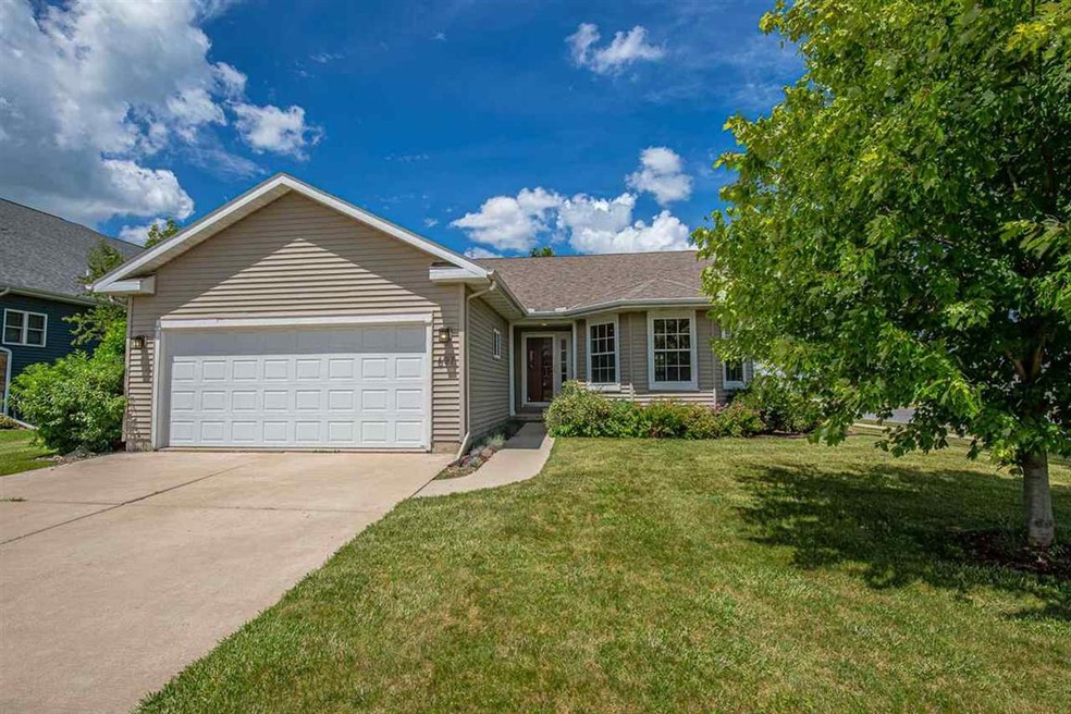 697 Prairie Grass Rd, Oregon, WI 53575 - photo 1