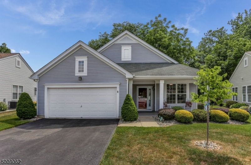 12 Buckingham Cir unit 12, Belvidere, NJ 07823 - photo 1