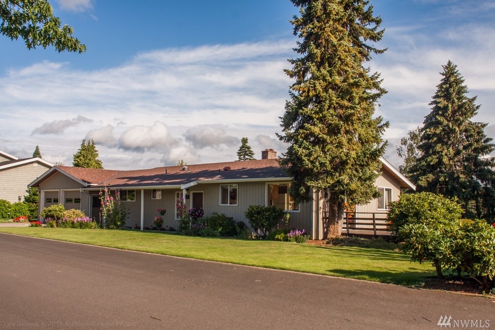 811 Birch St, Lynden, WA 98264 - photo 1