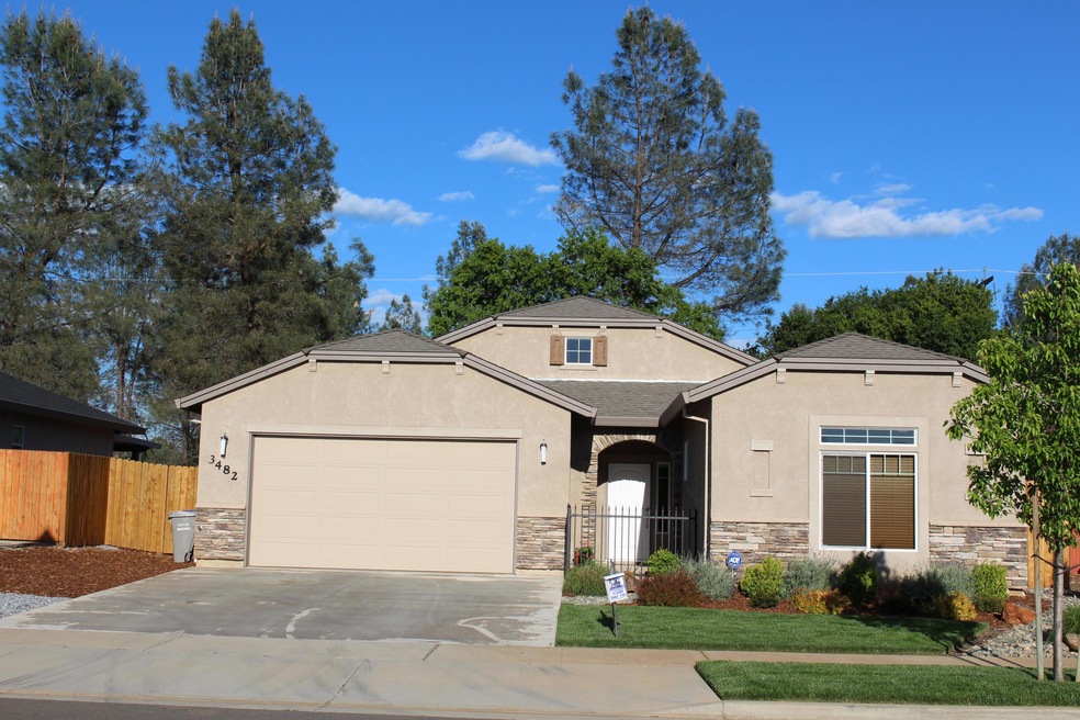 CLASSY 4 BR/3+OFFICE