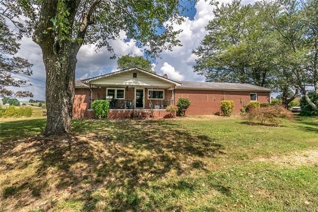 138 Air Mail Dr, Hendersonville, NC 28792 - photo 1