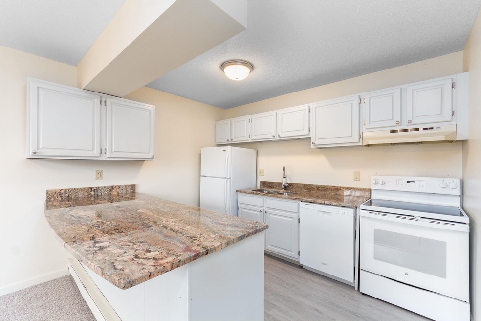 36 Twin Oaks Terrace, South Burlington, VT 05403 - photo 1