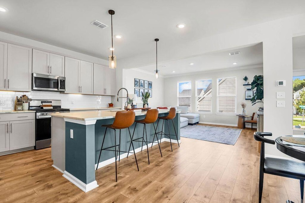 Under Contract $675,000