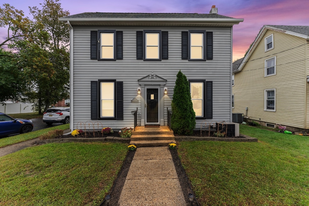 33 Mechanic St, Bridgeport, NJ 08014 - photo 1