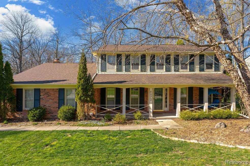 6073 Glen Eagles Dr, West Bloomfield, MI 48323 - photo 1