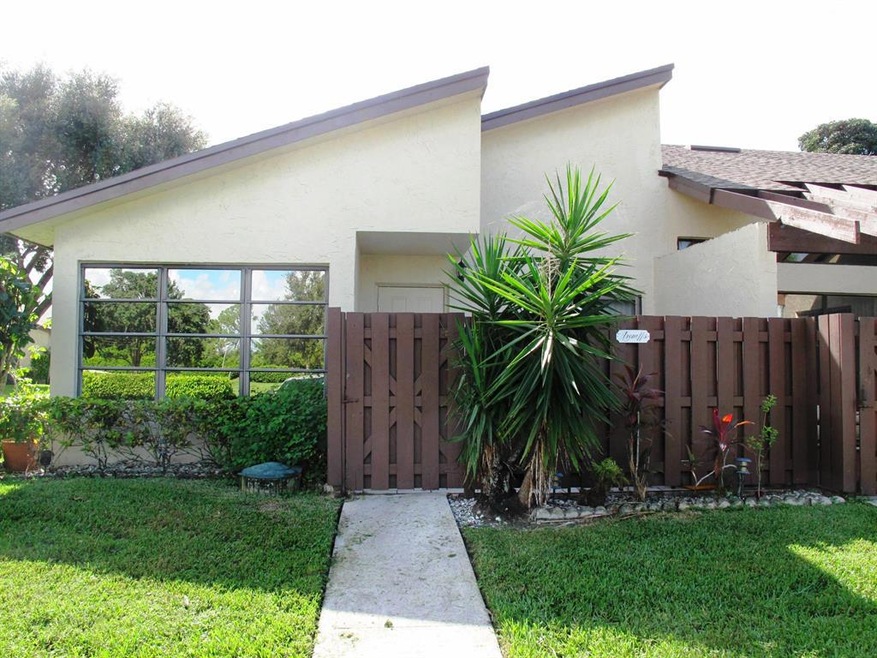 California Model Corner Villa