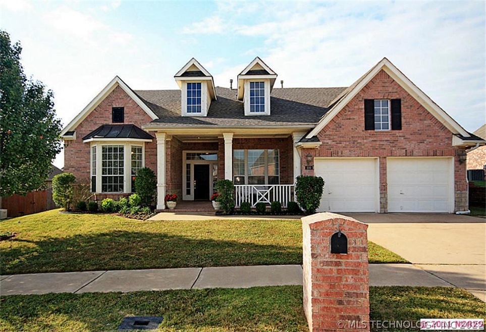 Stunning Home in Wakefield Ponds - Jenks Schools!