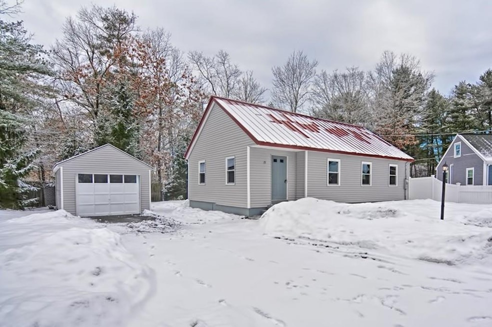 15 Berkshire Rd, Nashua, NH 03064 - photo 1