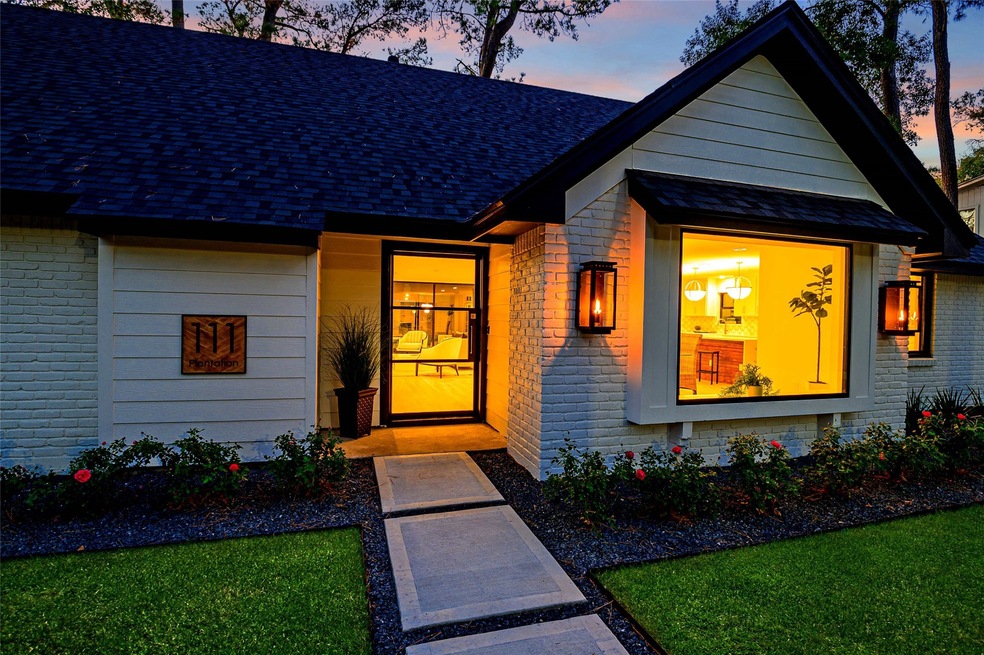 111 Plantation Rd, Houston, TX 77024 - photo 1