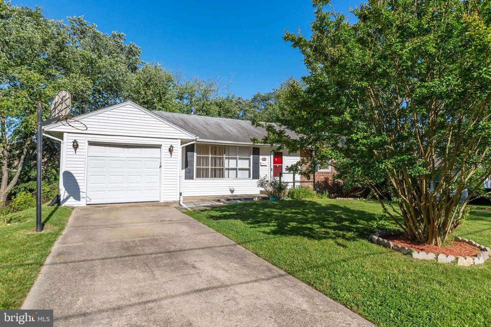 12913 Forest View Dr, Beltsville, MD 20705 - photo 1