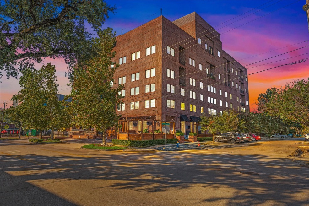 1111 Studewood St unit 504, Houston, TX 77008 - photo 1