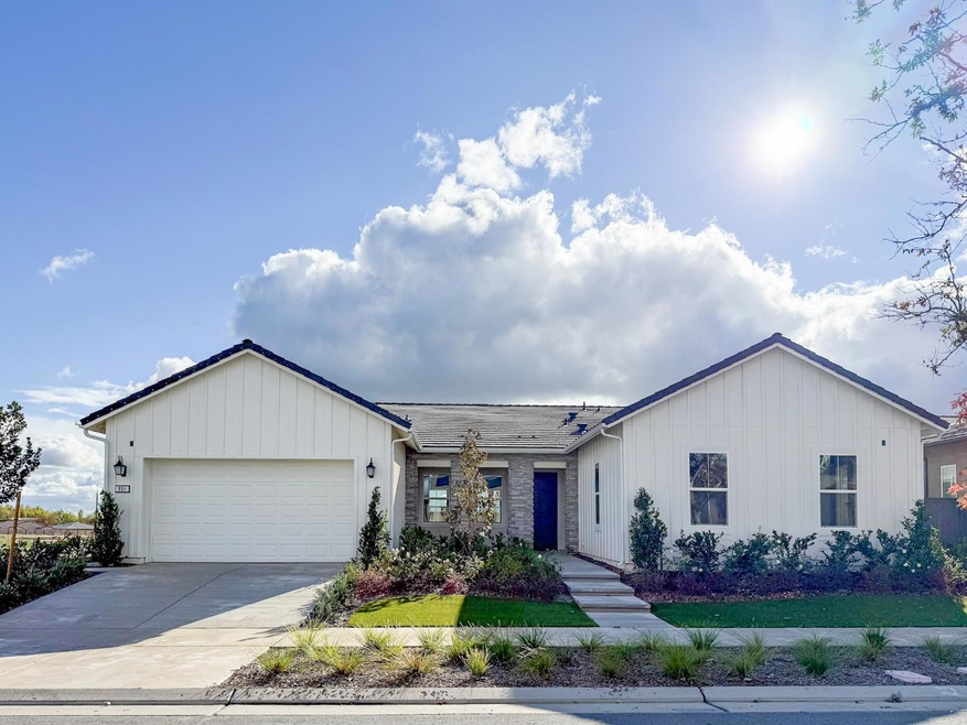 951 Beaver Pond Loop, Madera, CA 93636 - photo 1