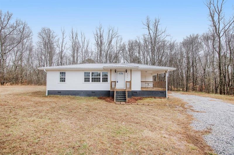 471 Mountain View Rd, Buchanan, GA 30113 - photo 1