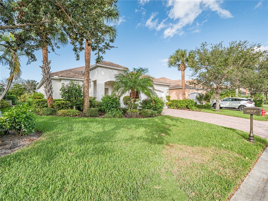 4137 W 16th Square, Vero Beach, FL 32967 - photo 1