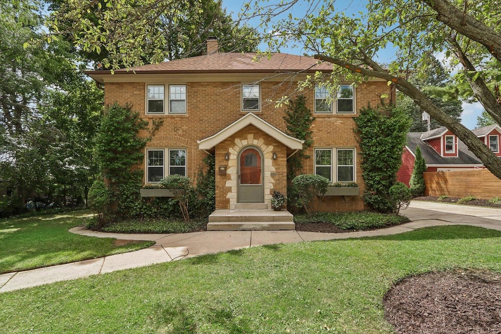 N56W6731 Center St