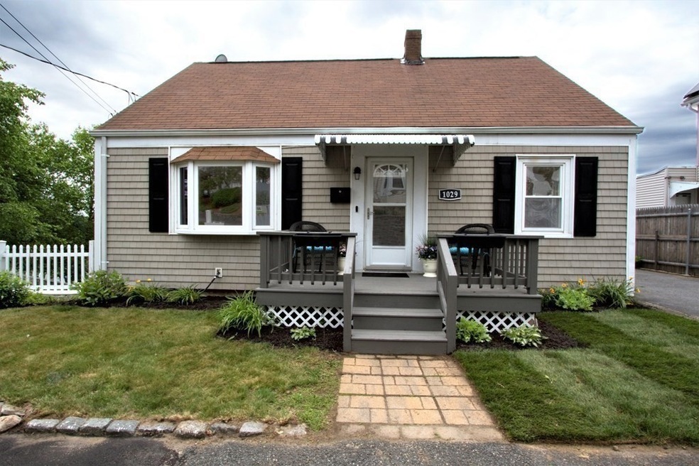 1029 Salem St, Malden, MA 02148 - photo 1