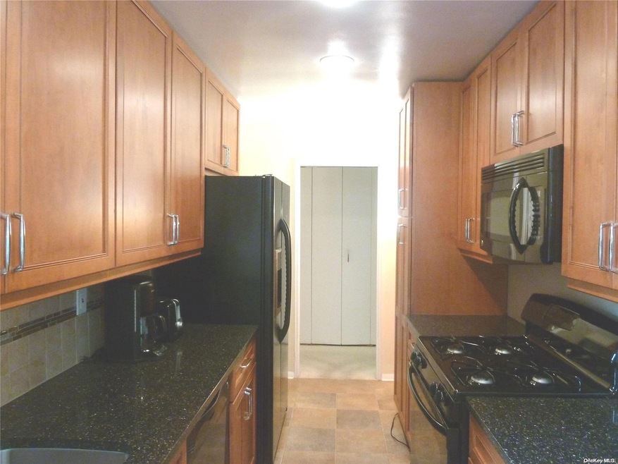 Bell Apartments unit 3G, Bayside, NY 11360 - photo 1