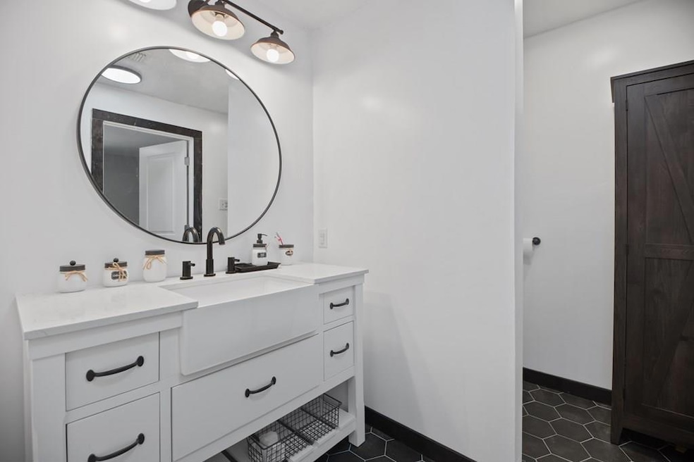 3230 Cecil Jones St, Nacogdoches, TX 75961 - photo 1