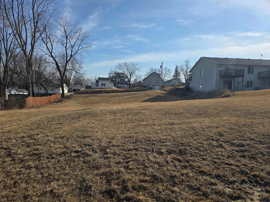 306 W Plum St, West Union, IA 52175 - photo 1