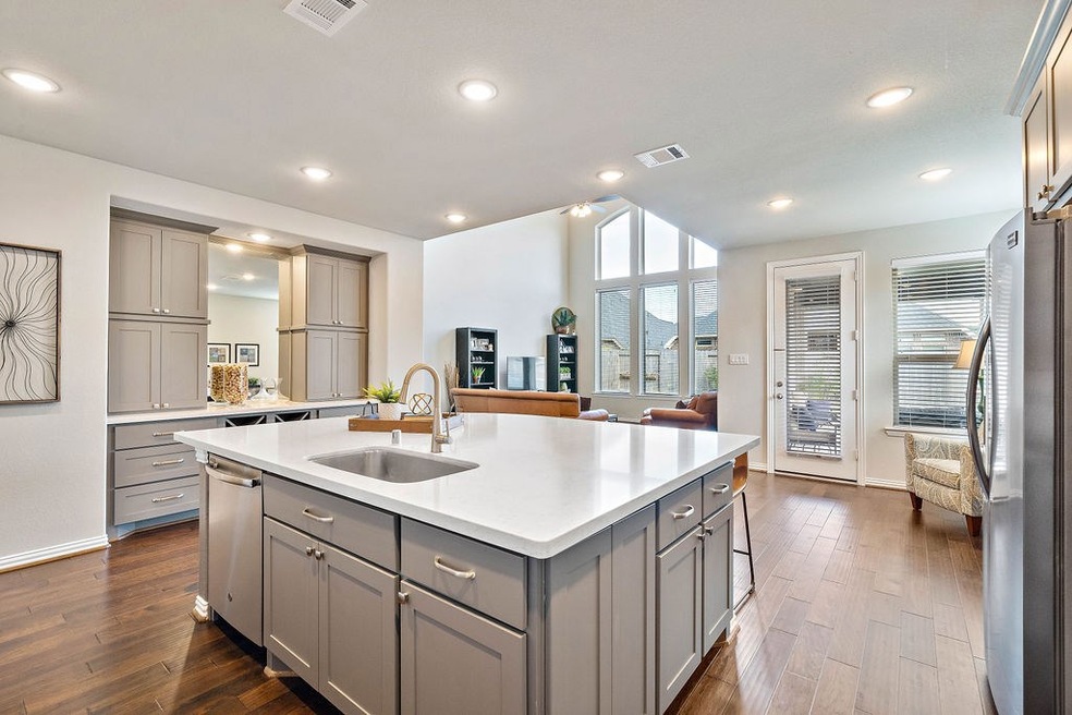 28402 Sycamore Falls Ln, Fulshear, TX 77441 - photo 1