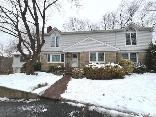 62 Virginia Dr unit 2nd, Manhasset, NY 11030 - photo 1