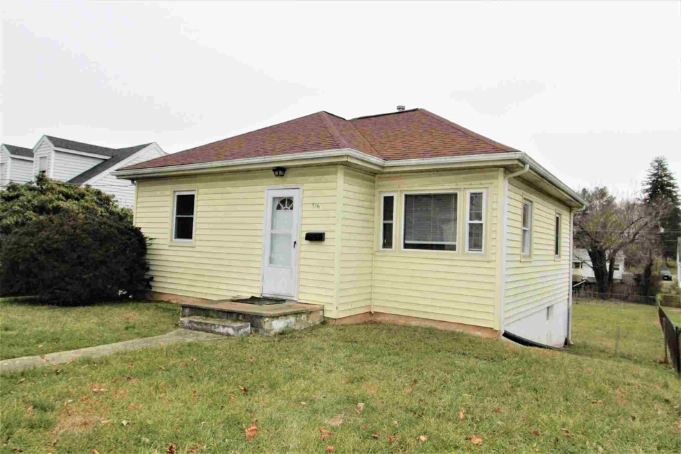 516 S Linden Ave, Waynesboro, VA 22980 - photo 1