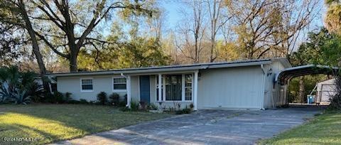 HOUSE WITH CARPORT