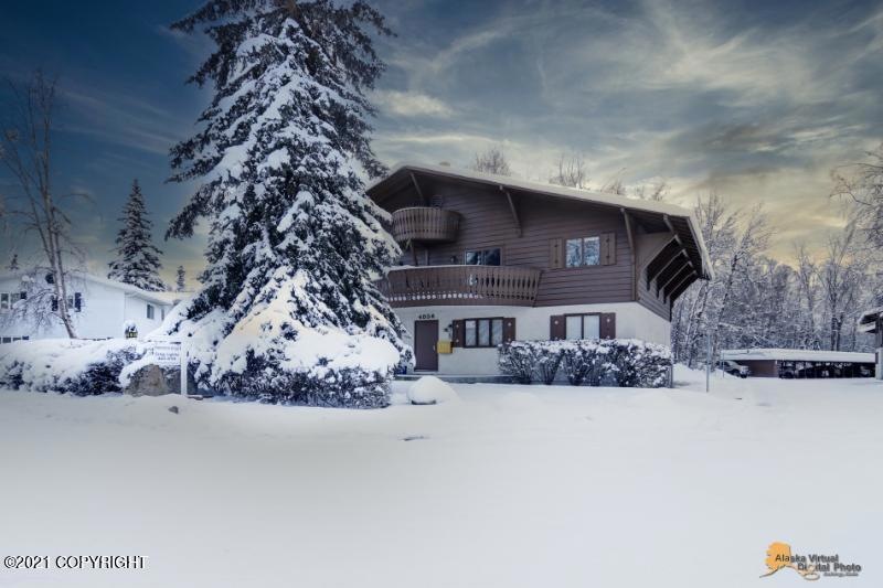 4856 Bryn Mawr