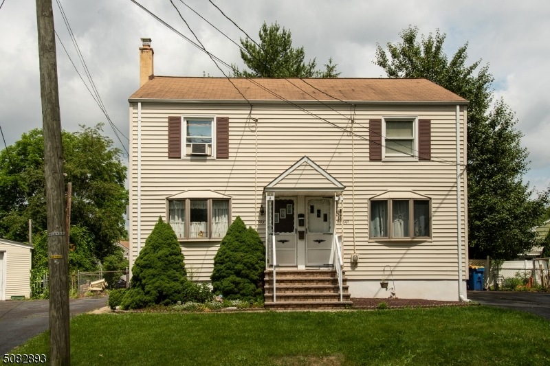 665 Crescent Dr, Bound Brook, NJ 08805 - photo 1