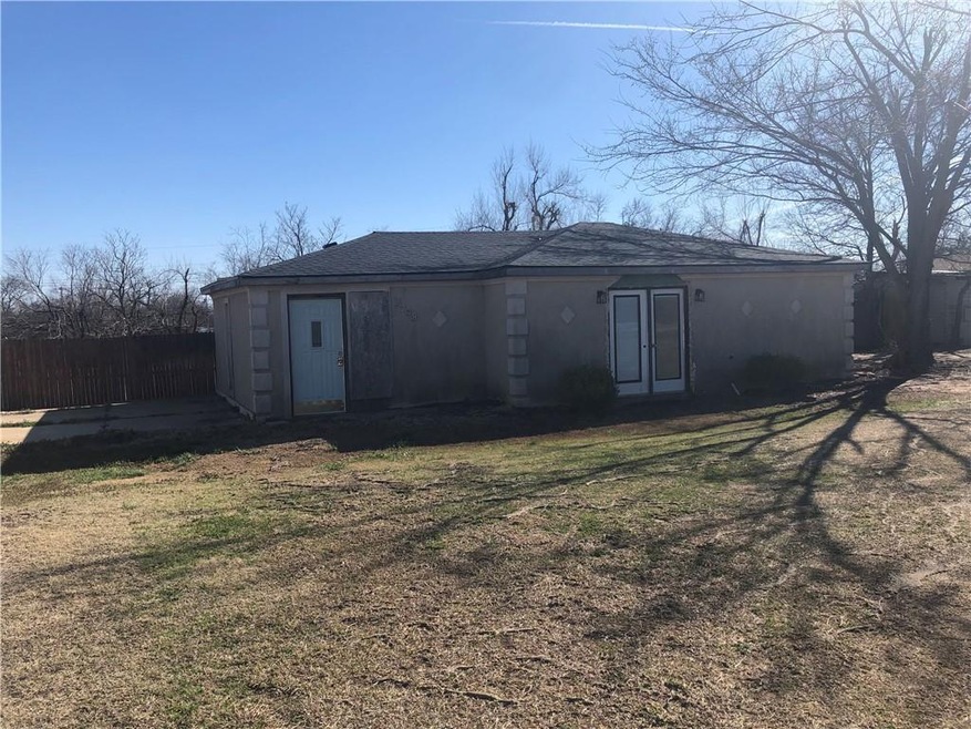 3708 Decker Dr, Moore, OK 73160 - photo 1
