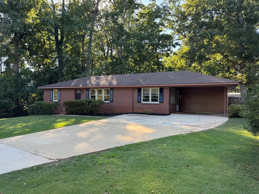 109 Dogwood Dr, Lagrange, GA 30241 - photo 1