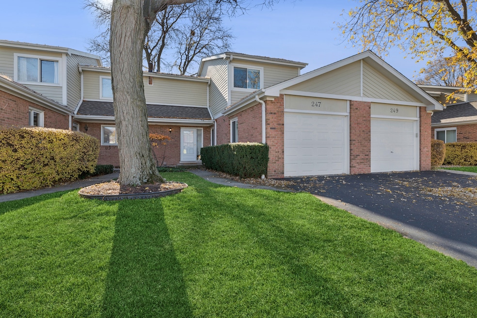 Pending $315,000 • Co-Listing Agent