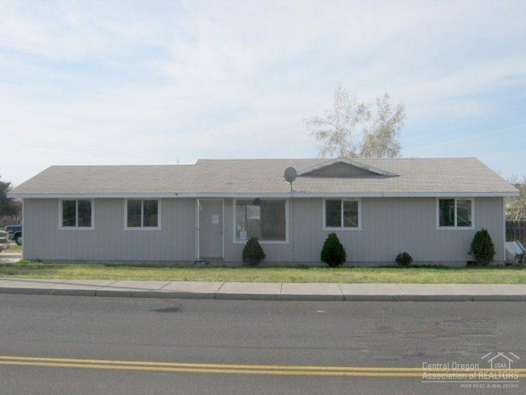 1511 SW 33rd St, Redmond, OR 97756 - photo 1