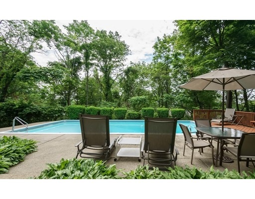 49 Briar Hill Dr, Lynn, MA 01902 - photo 1