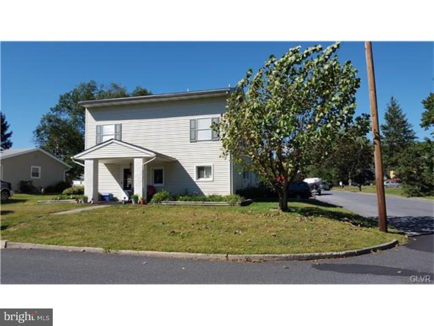 945 E Montgomery St, Allentown, PA 18103 - photo 1