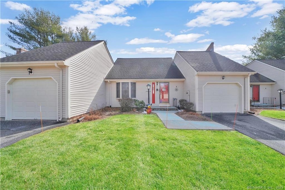 52 Carriage House unit 52, Enfield, CT 06082 - photo 1