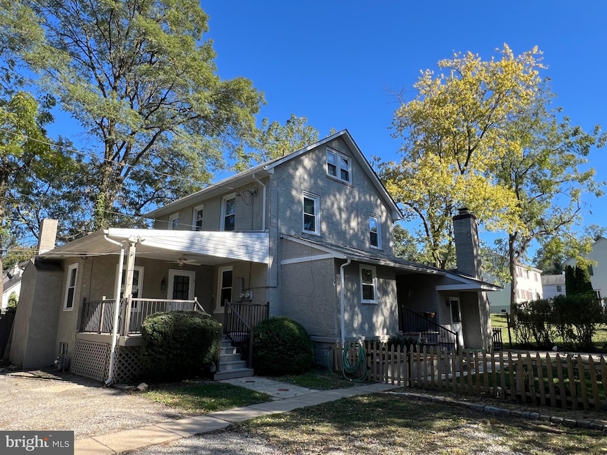 410 W Wayne Ave unit 1, Wayne, PA 19087 - photo 1