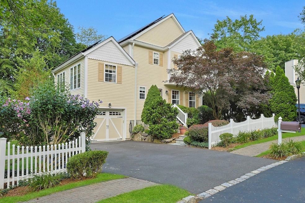 144 Hungerford Rd N, Briarcliff Manor, NY 10510 - photo 1