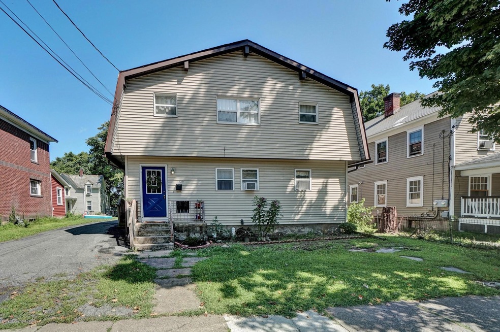 1120 W Main St, Stroudsburg, PA 18360 - photo 1