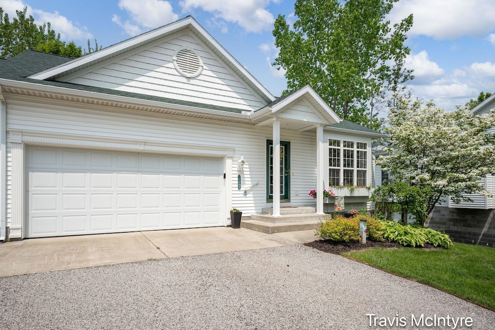 3-web-or-mls-15009 Saddlebrook-23