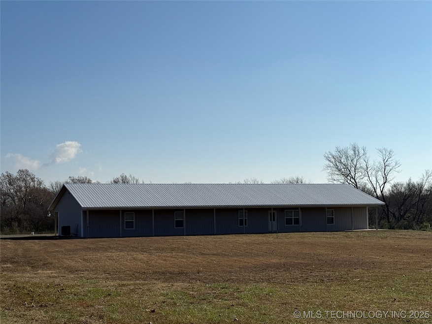 2930 N 11th St W, Muskogee, OK 74401 - photo 1