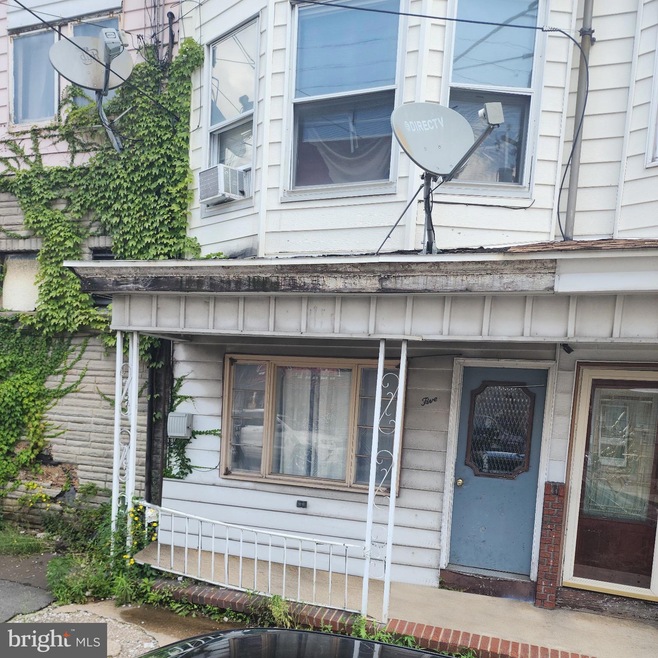 5 S Jardin St unit 2, Shenandoah, PA 17976 - photo 1