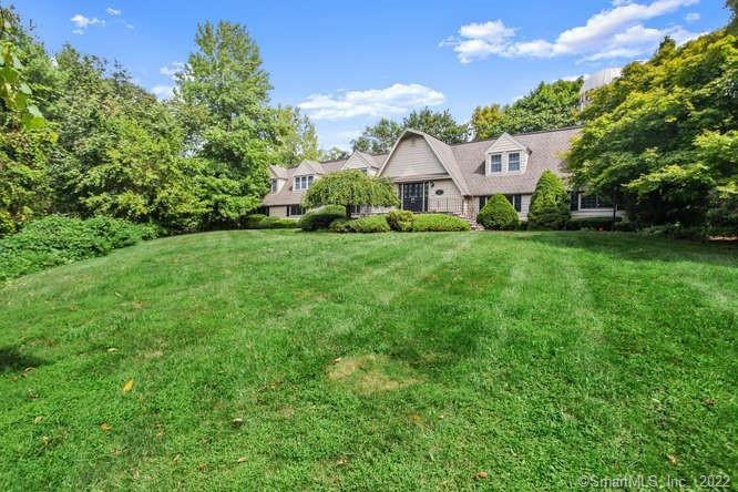 20 Cornfield Rd, Trumbull, CT 06611 - photo 1