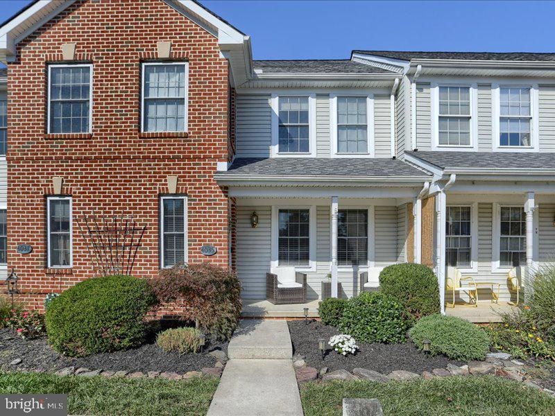 4035 Bradford Cir, Mount Joy, PA 17552 - photo 1
